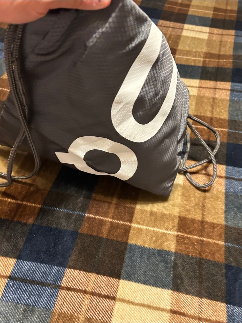On Lightweight Gray Drawstring Backpack - Picture 6 of 7